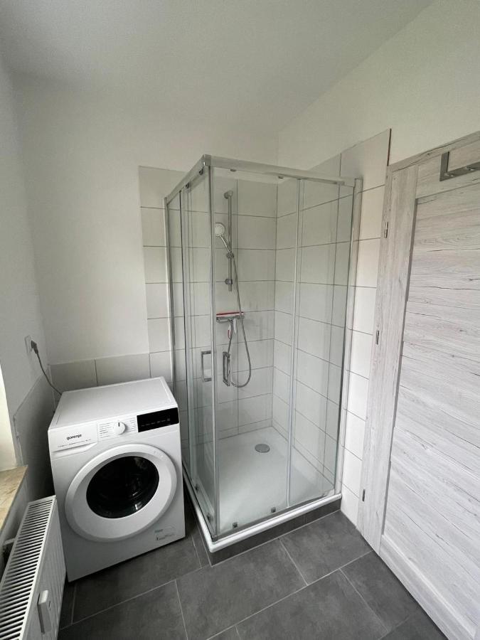 Modern Eingerichtet-Stadtnah-Ferienwohnung Mit Geschirrspueler Und Waschmaschine Friedland  Eksteriør billede